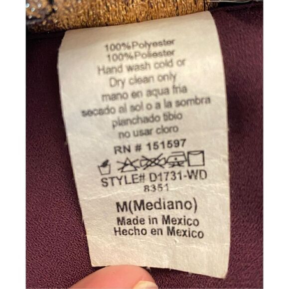 NWT Wishful SZ M Woman’s Beautiful Plum Flare Sleeve Flowey Dress - Picture 12 of 15